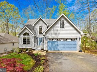 129 Larkspur Ln, Locust Grove, VA 22508