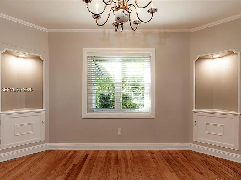 1350 Mendavia Ave — Photo 11