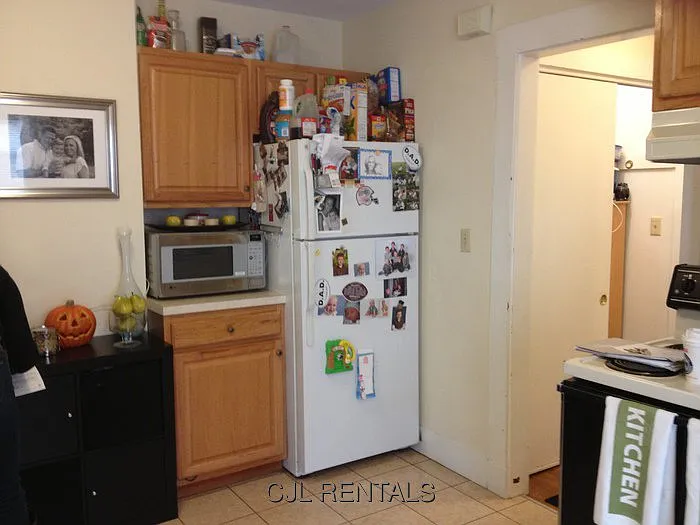 376 Crescent St #1 — Photo 3
