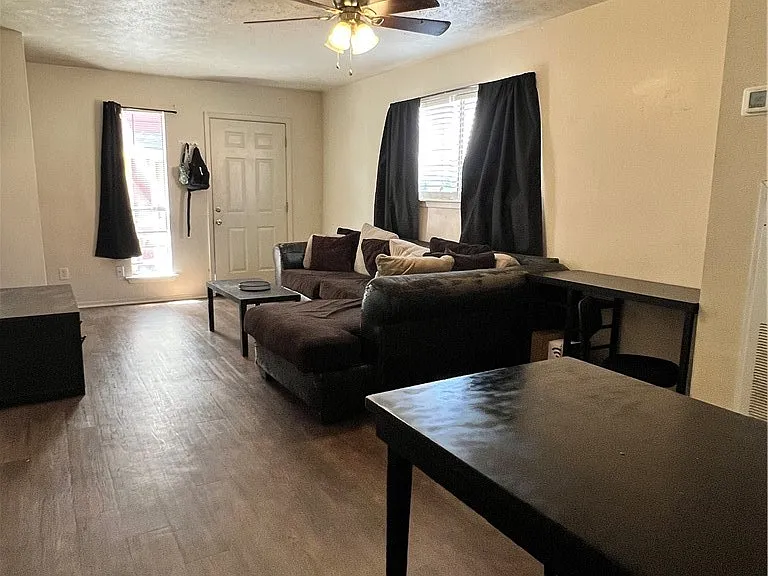 2406 Toro Ln #D — Photo 4