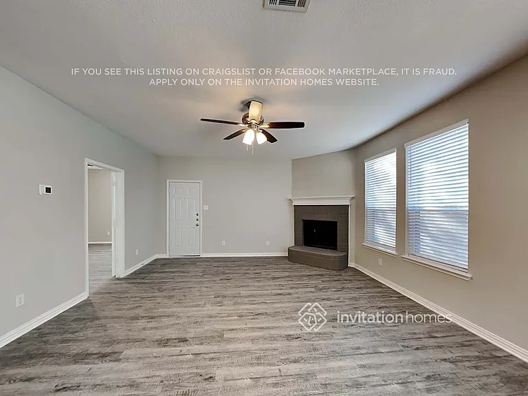 713 Mistymoor Ln — Photo 4