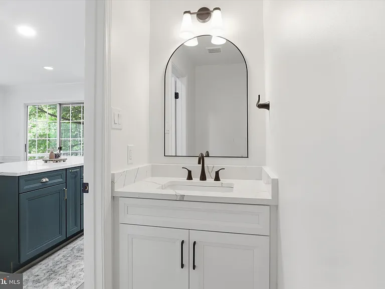 12845 Mill Brook Ct — Photo 16