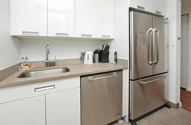 Sold by Azulay Group | media 14