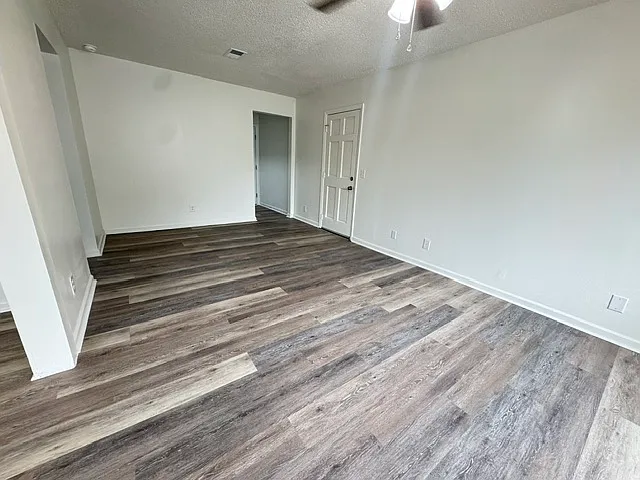 6330 Newick Dr — Photo 4