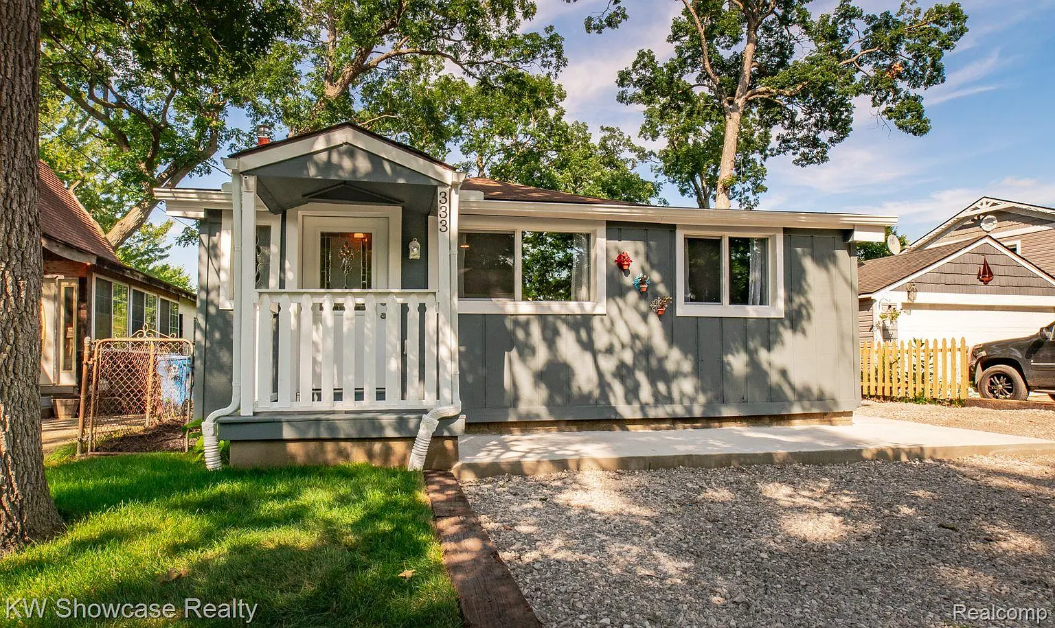 333 Lake View Dr photo 1