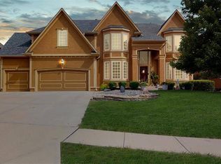 22208 W 58th St, Shawnee, KS 66226