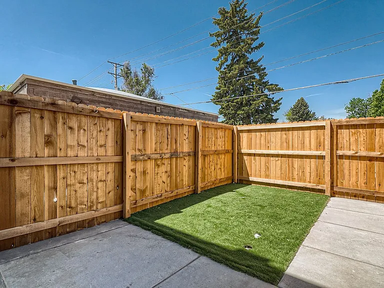 Brand New 3b/3.5bth Townhomes in the Heart of Park Hill. — Photo 23