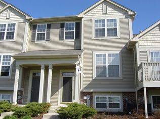 874 Cherry Creek Dr, Grayslake, IL 60030