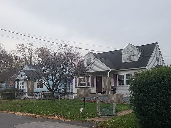 2nd image of 607 Cedar Hill Rd