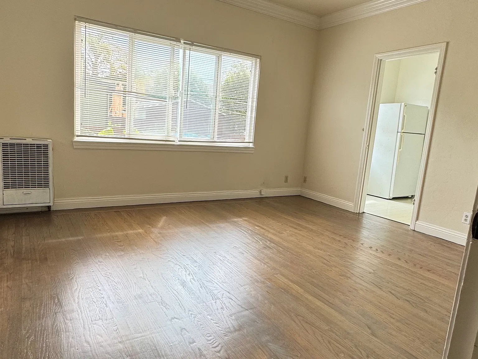 Studio, 450 sqft, $2,250 — Photo 4