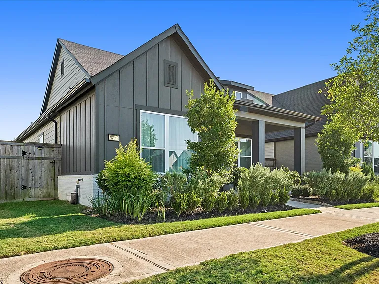 28743 Havenwood River Rd — Photo 2
