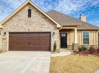 115 Elledge Farm Dr, Hazel Green, AL 35750