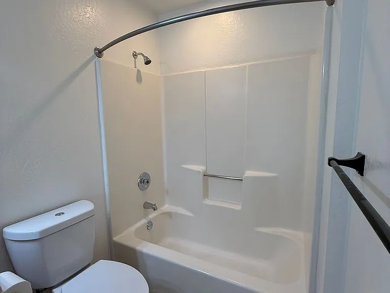253 Green Meadow Dr #C — Photo 9