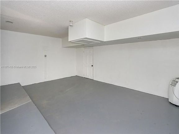 4th image of 17165 NW 13th St
