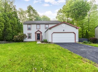 18 Lochness Ln, Pataskala, OH 43062