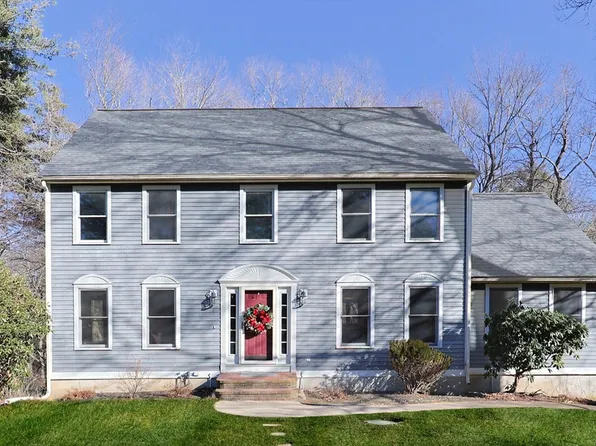 1 Bubbling Brook Rd, Franklin, MA 02038