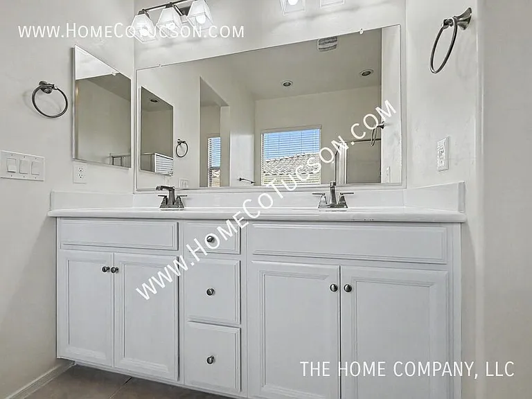 38628 S Running Roses Ln — Photo 17