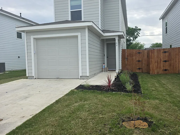 65 Trinity Cir — Photo 1