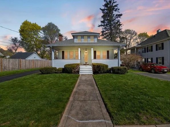 153 Brookside Ave, Brockton, MA 02301