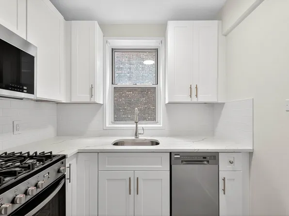 7520 Ridge Boulevard image 9 of 21