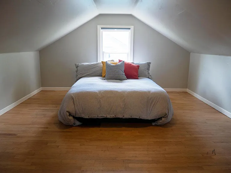1725 N Killingsworth St — Photo 13