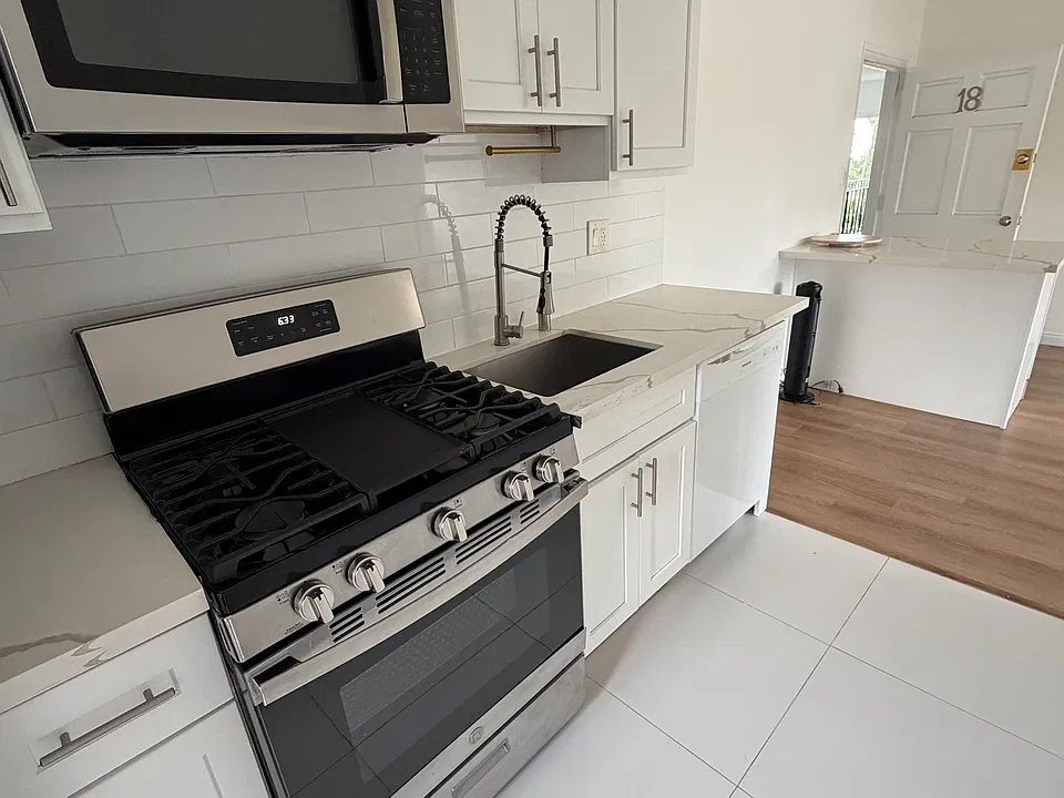 Genesee Luxe Apartments