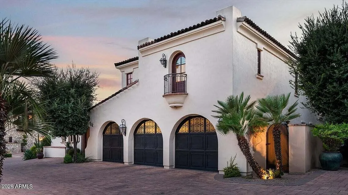 4 bed, 4.5 bath, 3748 sqft, $15,000 — Photo 1