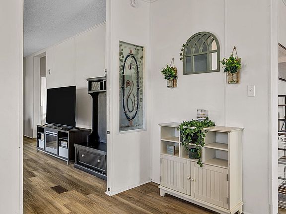 4th image of 542 Ellis Ferry Rd