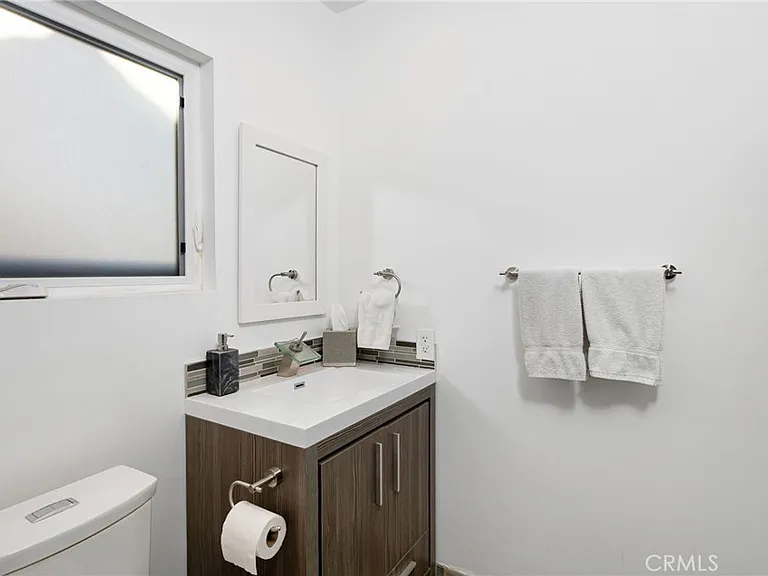 5541 Matilija Ave — Photo 20
