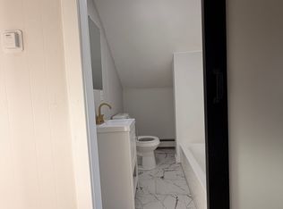 372 Hawkins St, Providence, RI 02904