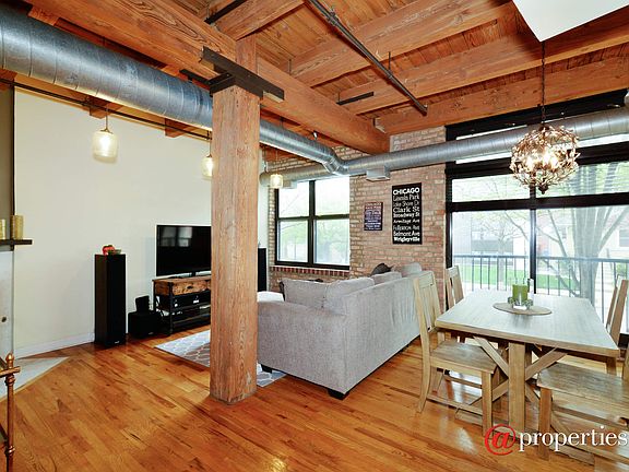 Living Room / Dining Room