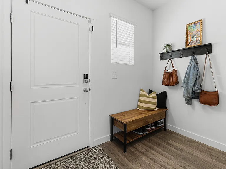 256 N Pier Ln — Photo 3