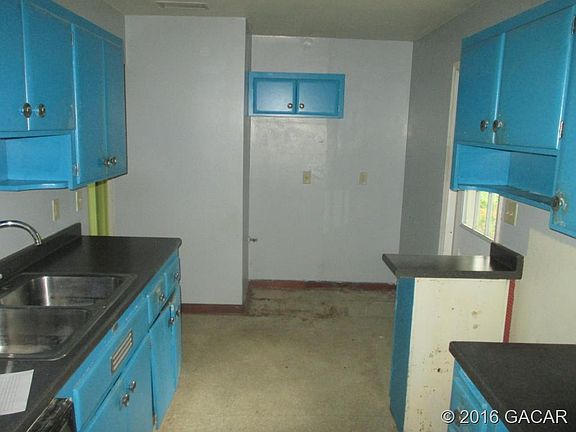 5th image of 1016 NE 20th Pl
