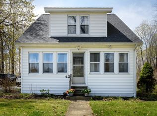 42 Maple Ave, Rutland, MA 01543