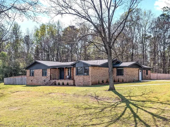 3230 Levan Rd, Fultondale, AL 35068