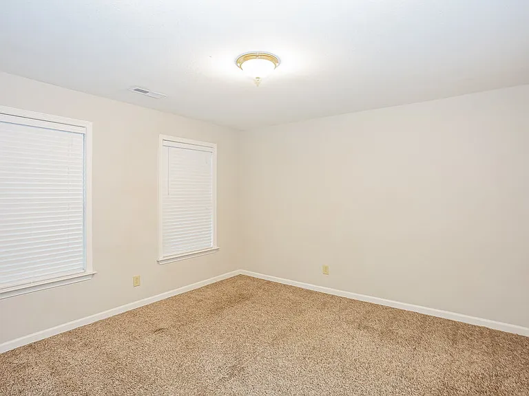 1626 Matthew Allen Cir — Photo 15