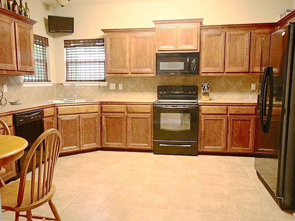4th image of 13400 Reid Dr