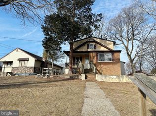 17 Spruce Ln, Clementon, NJ 08021