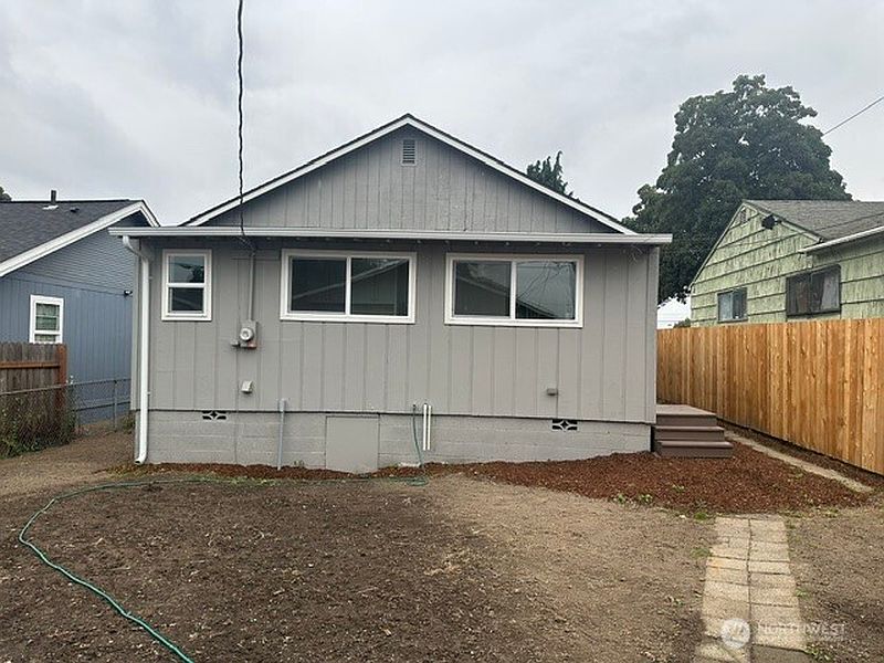 5th image of 264 19th Avenue