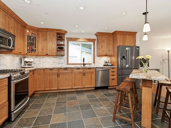 5th image of 25700 116th Ave