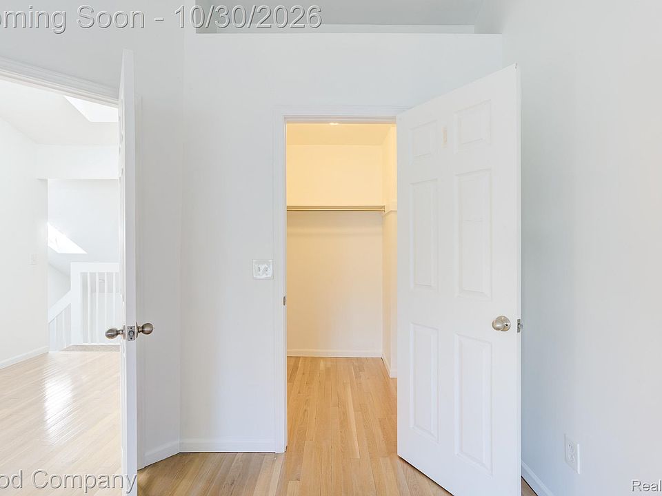 1322 S Main St, photo 26