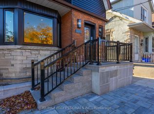 470 Donlands Ave, Toronto, ON M4J3S5