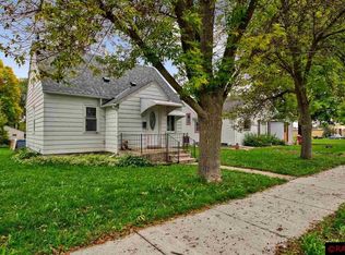 427 S 4th St, Le Sueur, MN 56058