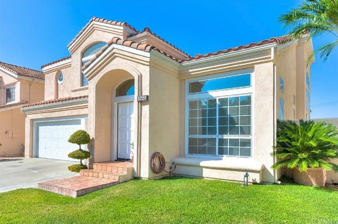 4 bed, 2437 sqft, $4,495 — Photo 1