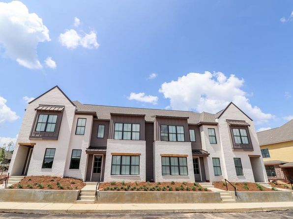 676 Miramar Ln