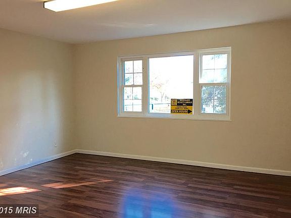 3rd image of 6249 Wilson Blvd #242