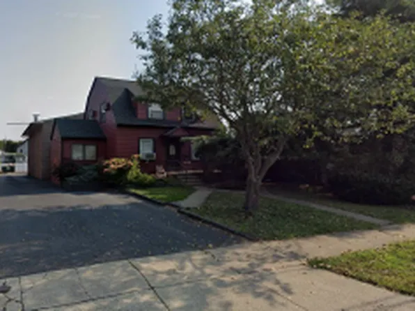 11 Naugle St, Closter, NJ 07624