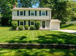 5 Marywood Ln, Cumberland, RI 02864
