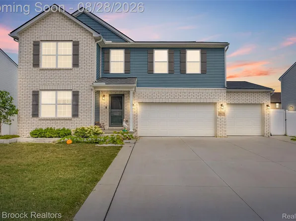 58176 Thomas Dr, New Haven, MI 48048