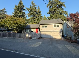 10852 35th Ave SW, Seattle, WA 98146
